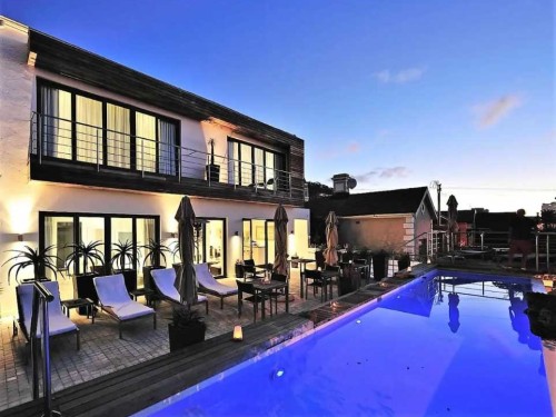 DysArt Boutique Hotel