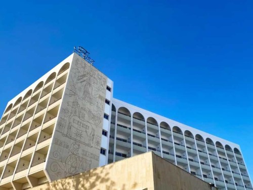 Ajax Hotel